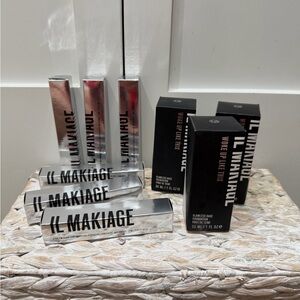 IL MAKIAGE Foundation - Sleek Black and Silver Design